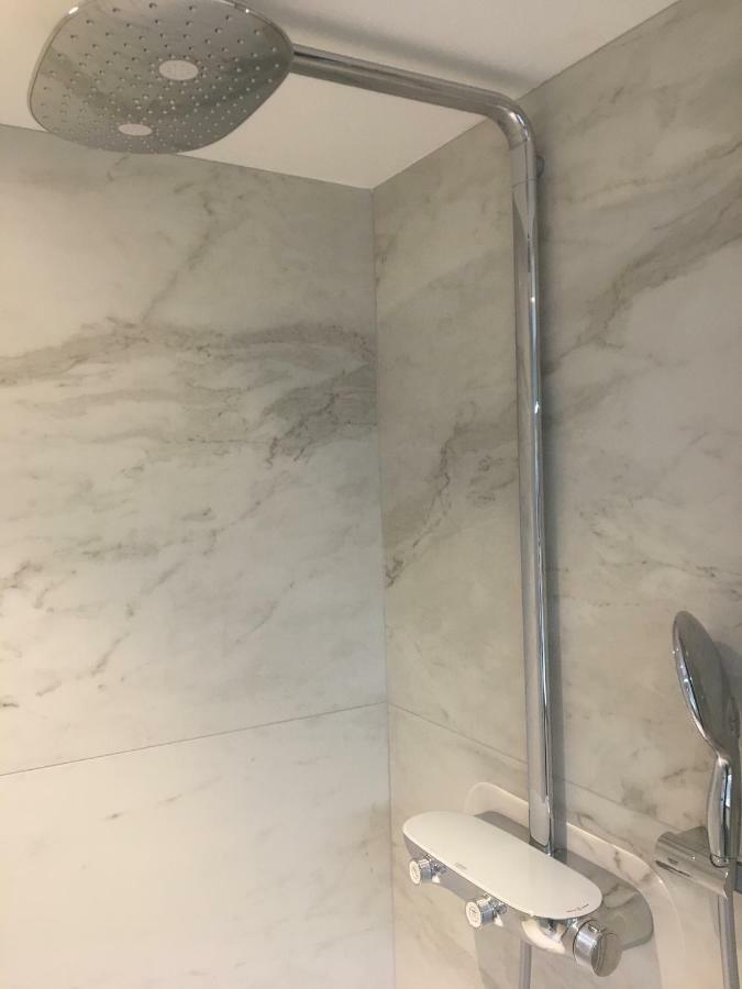 Le 1727 Apartment
