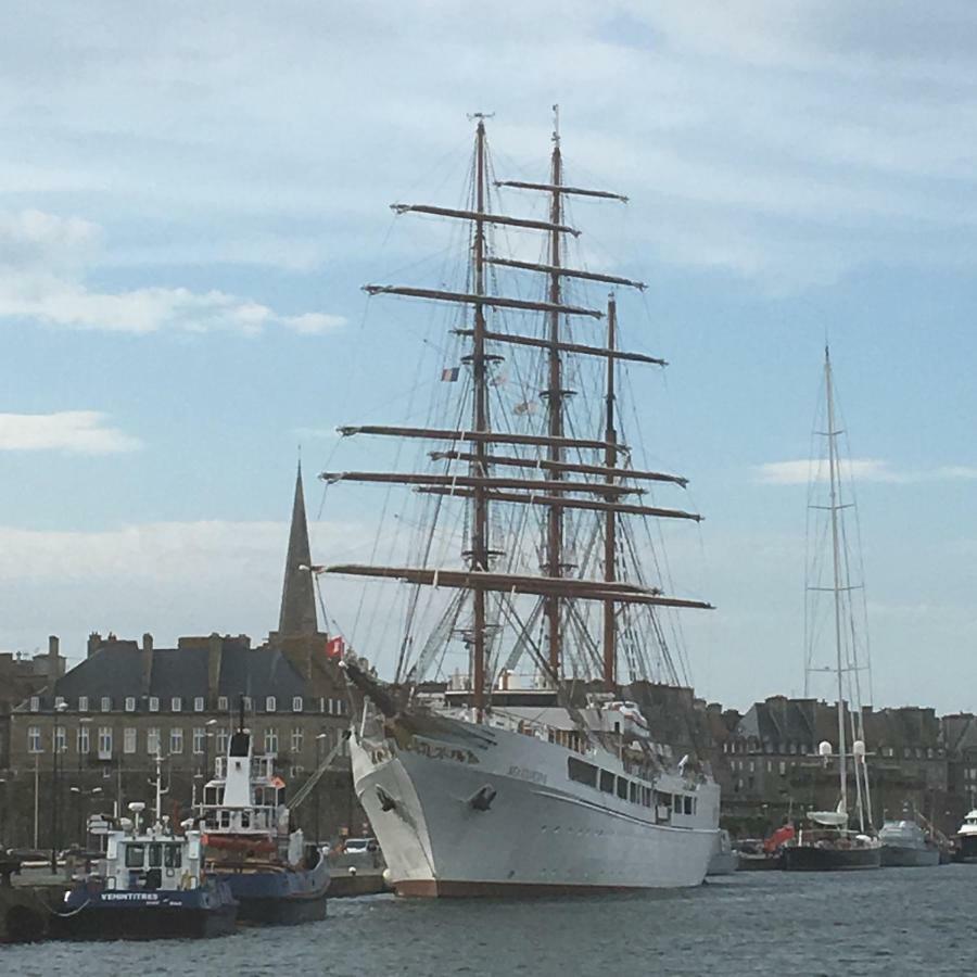 Le 1727 * Saint-Malo